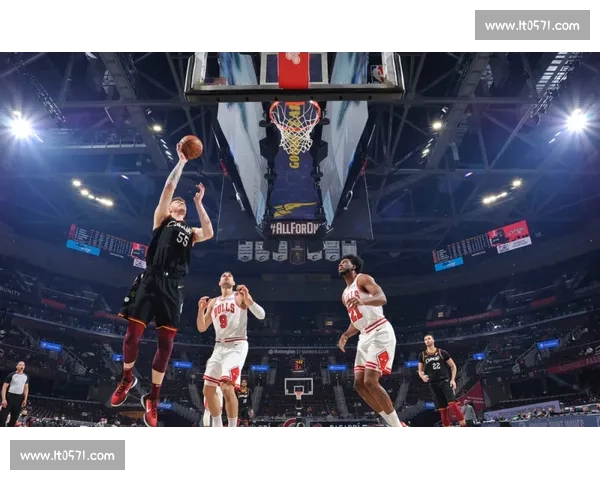 骑士对决公牛宿命再燃强强碰撞引爆赛场激情之夜篮球经典对抗重现荣耀时刻